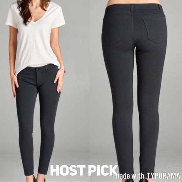 Pants - Last 1 ⬇️ 🆑 Black Jeggings W/Back Pockets